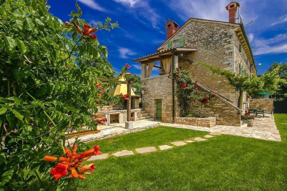 グロジュニャン Casa Mazuliヴィラ エクステリア 写真